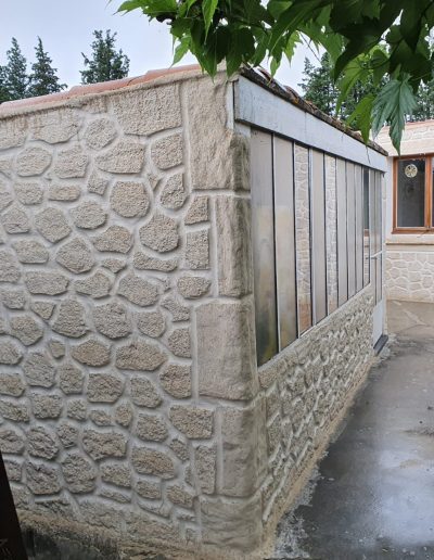 Finition enduit effet pierre OJB FACADES.JPG